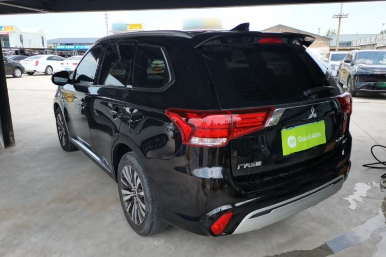 Used Mitsubishi Outlander 2020 2.0L Two-Wheel Drive Enjoyment Version 5 Seats Rear Left 45 Deg