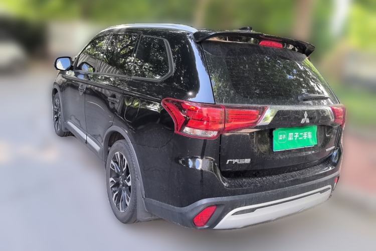 Used Mitsubishi Outlander 2020 2.0L Two-Wheel Drive Enjoyment Version 5 Seats Rear Left 45 Deg