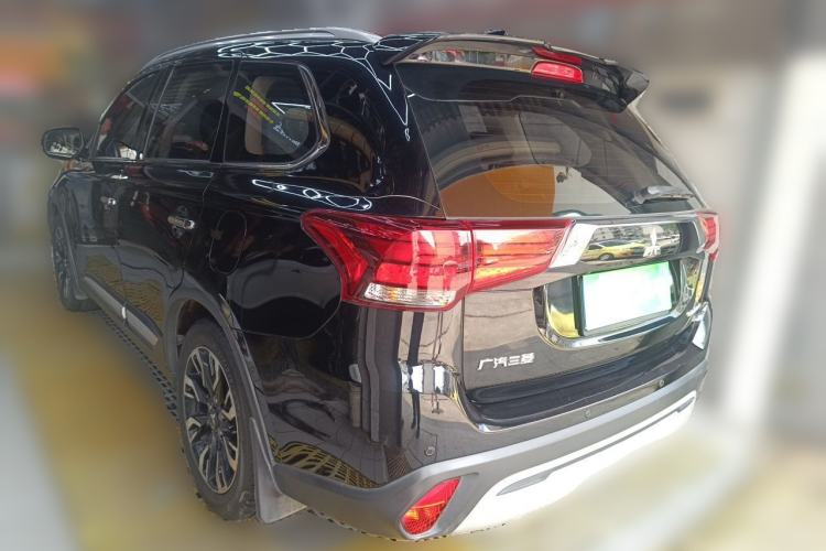 Used Mitsubishi Outlander 2020 2.4L 4x4 Zhi Xiang Edition 7-Seater Rear Left 45 Deg