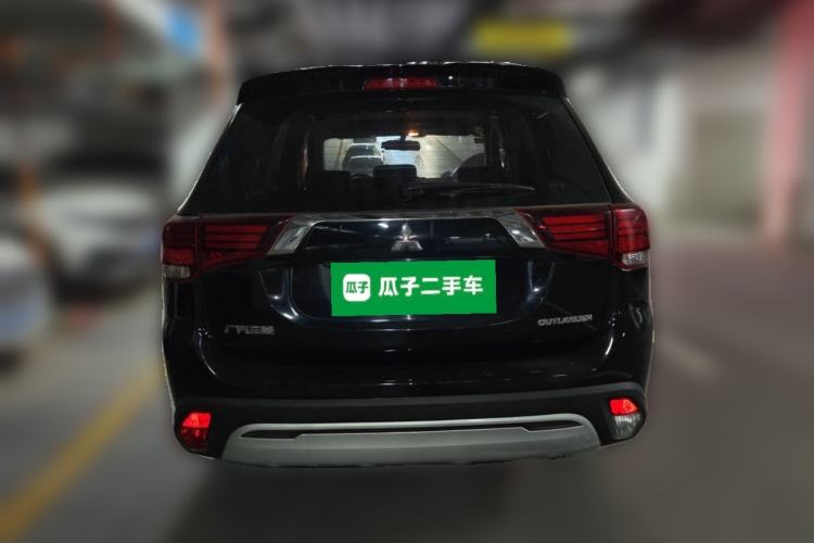 Used Mitsubishi Outlander 2020 2.0L Two-Wheel Drive Enjoyment Version 5 Seats Rear