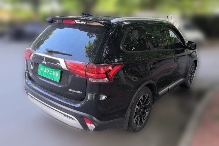 Used Mitsubishi Outlander 2020 2.0L Two-Wheel Drive Enjoyment Version 5 Seats Rear Right 45 Deg