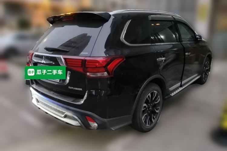 Used Mitsubishi Outlander 2020 2.4L 4x4 Zhi Xiang Edition 7-Seater Rear Right 45 Deg