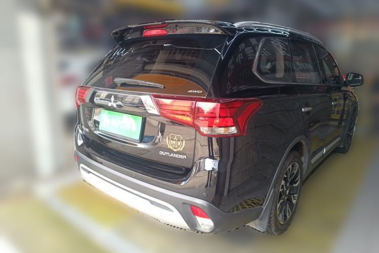 Used Mitsubishi Outlander 2020 2.4L 4x4 Zhi Xiang Edition 7-Seater Rear Right 45 Deg