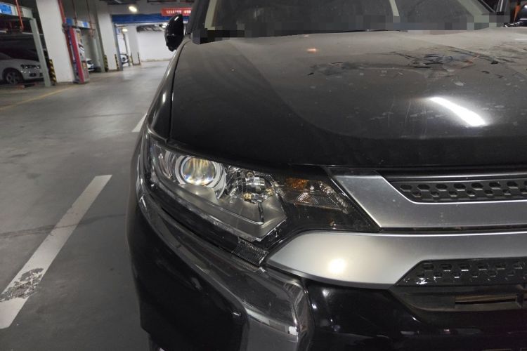 Used Mitsubishi Outlander 2020 2.0L Two-Wheel Drive Enjoyment Version 5 Seats Right Front Headlight