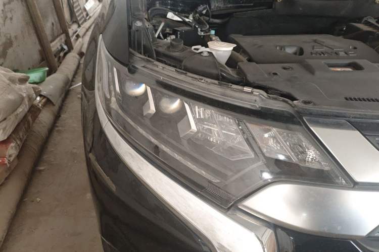 Used Mitsubishi Outlander 2020 2.4L 4x4 Zhi Xiang Edition 7-Seater Right Front Headlight