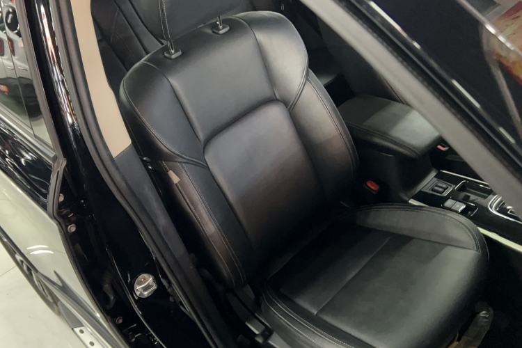 Used Mitsubishi Outlander 2020 2.0L Two-Wheel Drive Comfort Edition 5 Seats Right Front Seat