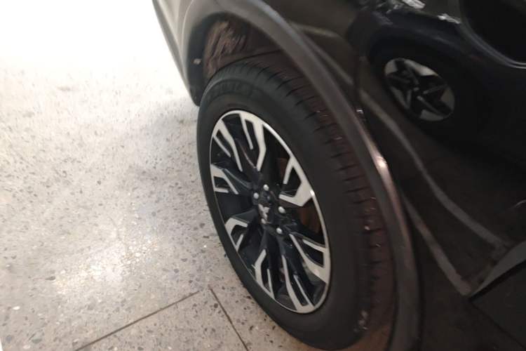 Used Mitsubishi Outlander 2020 2.0L Two-Wheel Drive Enjoyment Version 5 Seats Right Rear Wheel Hub