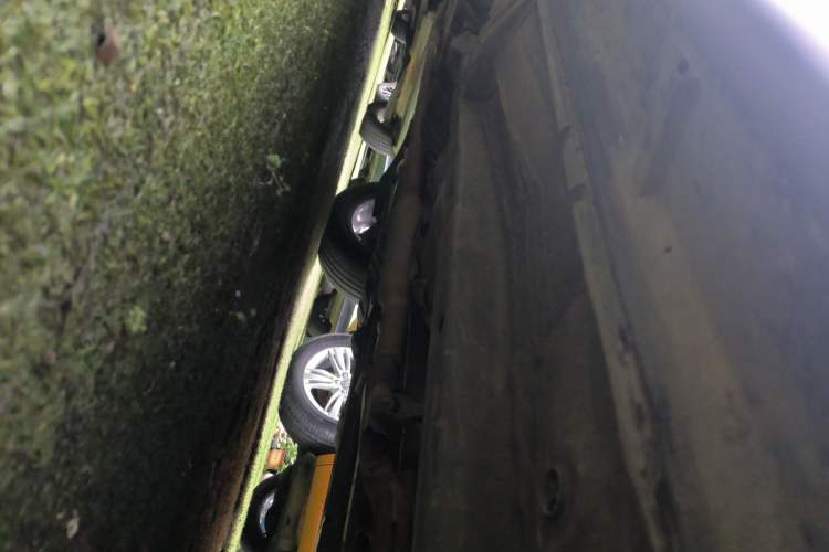 Used Mitsubishi Outlander 2020 2.4L 4x4 Zhi Xiang Edition 7-Seater Right Side Sill