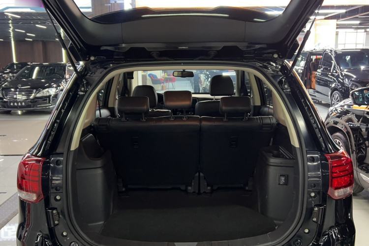 Used Mitsubishi Outlander 2020 2.0L Two-Wheel Drive Comfort Edition 5 Seats Trunk