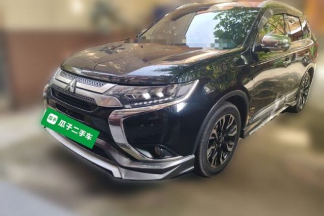 Mitsubishi Outlander 2020 2.4L 4x4 Zhi Xiang Edition 5 Seats d’occasion