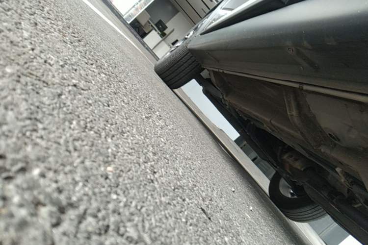 Used Mitsubishi Outlander 2020 2.0L Two-Wheel Drive Comfort Edition 7-Seater Chassis Rear Left