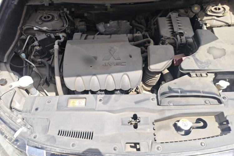 Used Mitsubishi Outlander 2020 2.0L Two-Wheel Drive Enjoyment Version 5 Seats Engine Bay