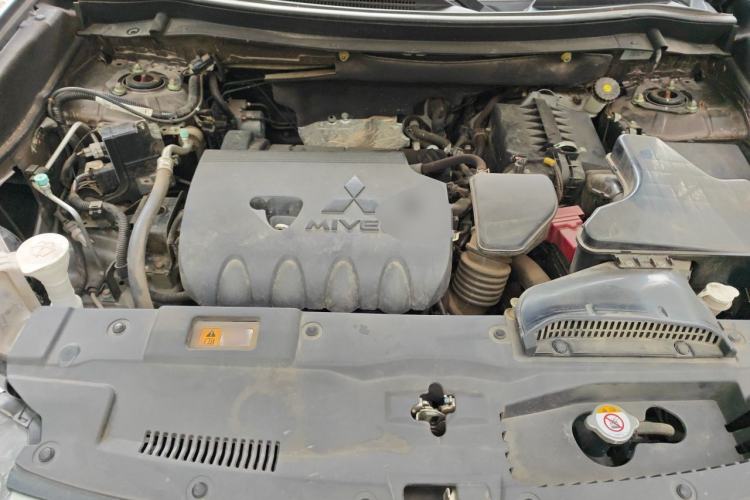 Used Mitsubishi Outlander 2020 2.0L Two-Wheel Drive Comfort Edition 7-Seater Engine Bay