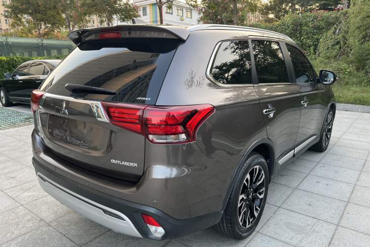 Used Mitsubishi Outlander 2020 2.4L 4x4 Zhi Xiang Edition 5 Seats Exterior 5