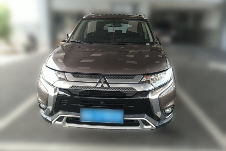 Used Mitsubishi Outlander 2020 2.0L Two-Wheel Drive Comfort Edition 7-Seater Front