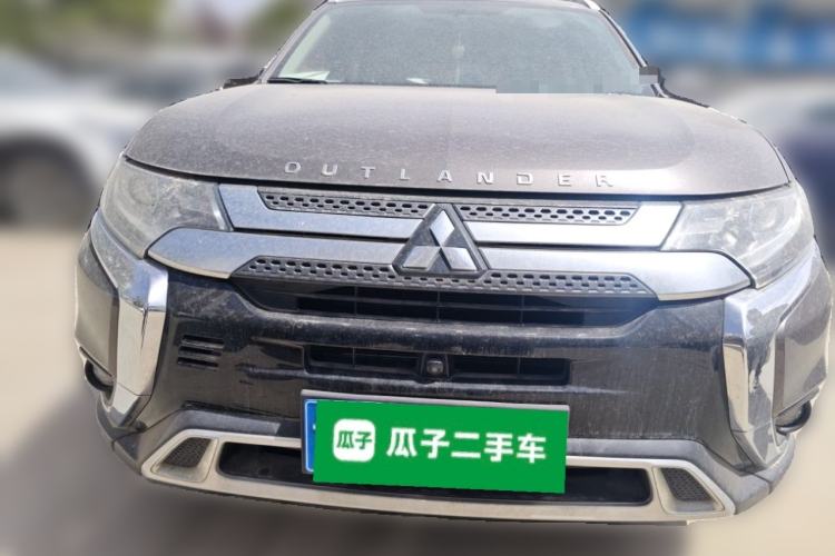 Used Mitsubishi Outlander 2020 2.0L Two-Wheel Drive Enjoyment Version 5 Seats Front