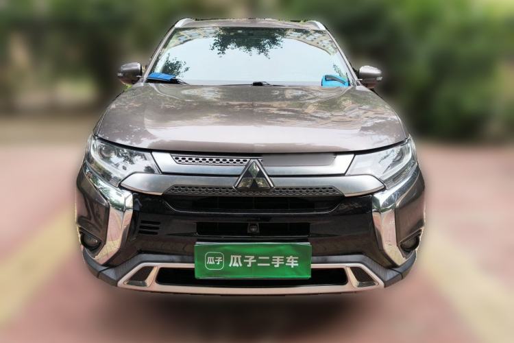 Used Mitsubishi Outlander 2020 2.0L Two-Wheel Drive Enjoyment Version 5 Seats Front