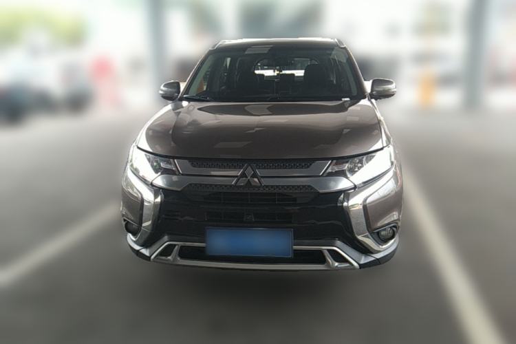 Used Mitsubishi Outlander 2020 2.0L Two-Wheel Drive Comfort Edition 7-Seater Front