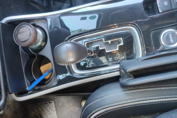 Used Mitsubishi Outlander 2020 2.4L 4x4 Zhi Xiang Edition 5 Seats Gear Lever