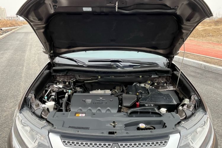 Used Mitsubishi Outlander 2020 2.0L Two-Wheel Drive Enjoyment Version 5 Seats Interior 6
