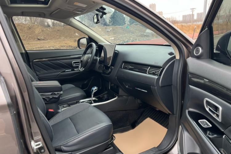 Used Mitsubishi Outlander 2020 2.0L Two-Wheel Drive Enjoyment Version 5 Seats Interior 8