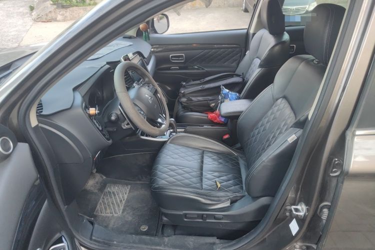 Used Mitsubishi Outlander 2020 2.4L 4x4 Zhi Xiang Edition 5 Seats Left Front Seat