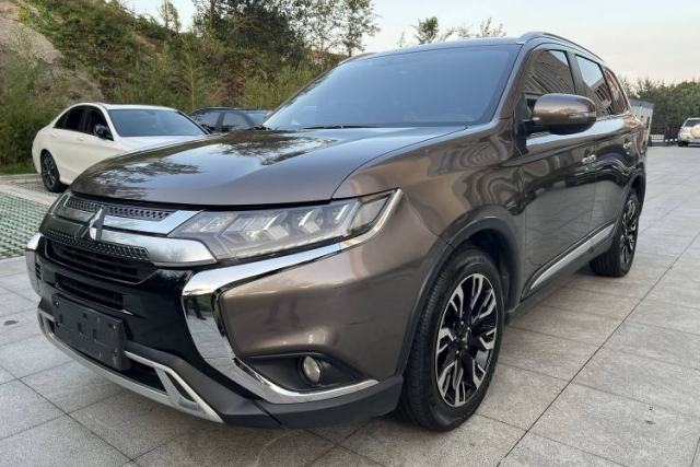 Used Mitsubishi Outlander 2020 2.4L 4x4 Zhi Xiang Edition 5 Seats