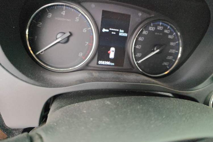 Used Mitsubishi Outlander 2020 2.0L Two-Wheel Drive Comfort Edition 7-Seater Odometer Close Up
