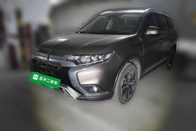 Mitsubishi Outlander 2020 2.4L 4x4 Zhi Xiang Edition 5 Seats d’occasion