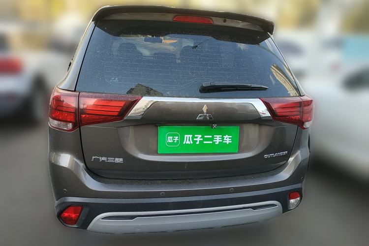 Used Mitsubishi Outlander 2020 2.4L 4x4 Zhi Xiang Edition 5 Seats Rear