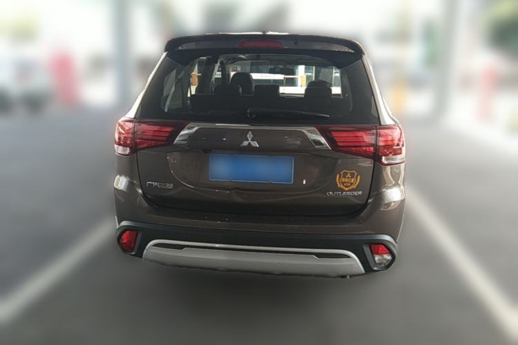 Used Mitsubishi Outlander 2020 2.0L Two-Wheel Drive Comfort Edition 7-Seater Rear