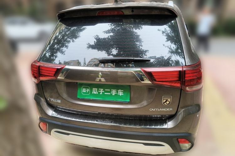 Used Mitsubishi Outlander 2020 2.0L Two-Wheel Drive Enjoyment Version 5 Seats Rear