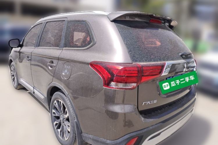Used Mitsubishi Outlander 2020 2.0L Two-Wheel Drive Enjoyment Version 5 Seats Rear Left 45 Deg