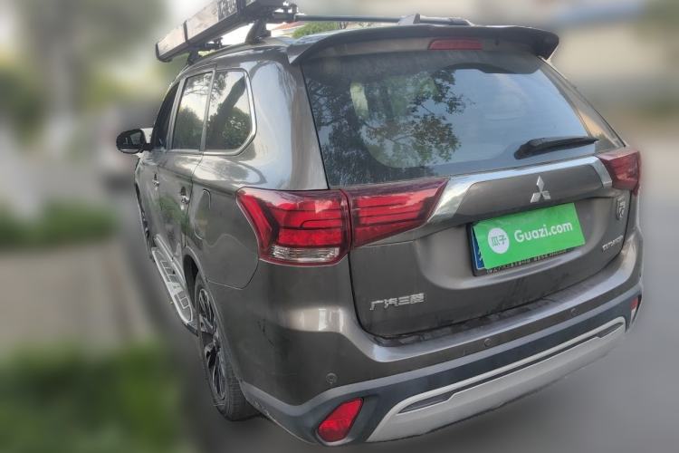 Used Mitsubishi Outlander 2020 2.4L 4x4 Zhi Xiang Edition 5 Seats Rear Left 45 Deg