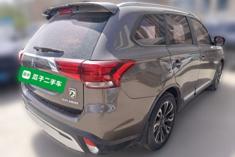 Used Mitsubishi Outlander 2020 2.0L Two-Wheel Drive Enjoyment Version 5 Seats Rear Right 45 Deg