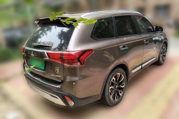 Used Mitsubishi Outlander 2020 2.0L Two-Wheel Drive Enjoyment Version 5 Seats Rear Right 45 Deg
