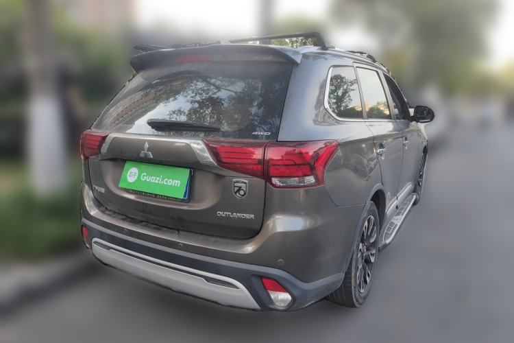 Used Mitsubishi Outlander 2020 2.4L 4x4 Zhi Xiang Edition 5 Seats Rear Right 45 Deg
