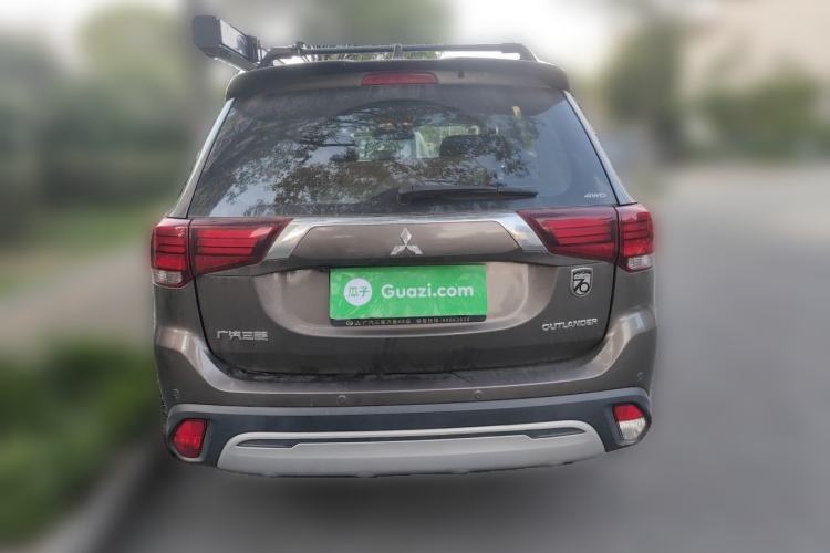 Used Mitsubishi Outlander 2020 2.4L 4x4 Zhi Xiang Edition 5 Seats Rear