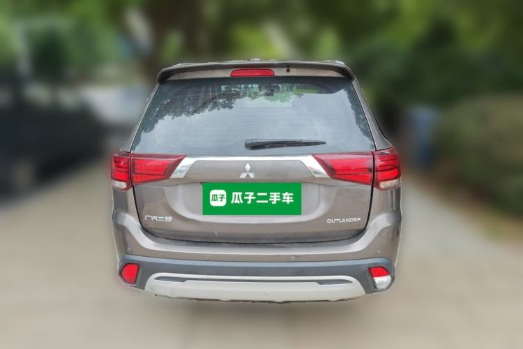 Used Mitsubishi Outlander 2020 2.0L Two-Wheel Drive Comfort Edition 7-Seater Rear