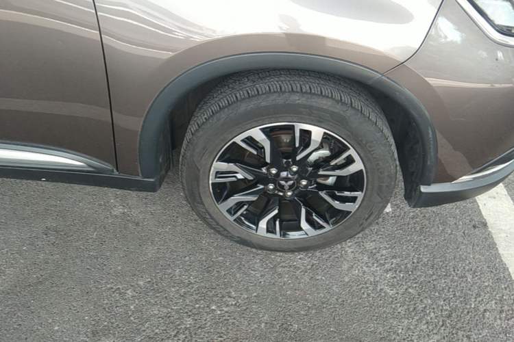 Used Mitsubishi Outlander 2020 2.0L Two-Wheel Drive Comfort Edition 7-Seater Right Front Wheel Hub