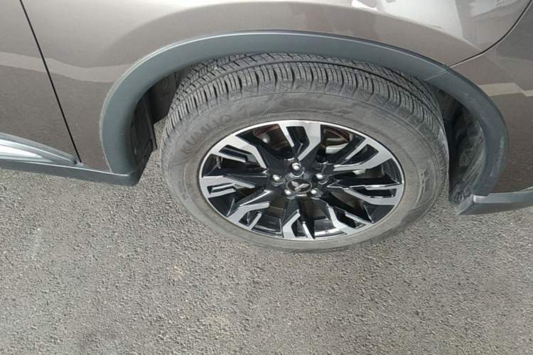Used Mitsubishi Outlander 2020 2.0L Two-Wheel Drive Comfort Edition 7-Seater Right Front Wheel Hub