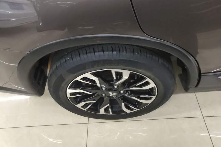 Used Mitsubishi Outlander 2020 2.4L 4x4 Zhi Xiang Edition 5 Seats Right Rear Wheel Hub