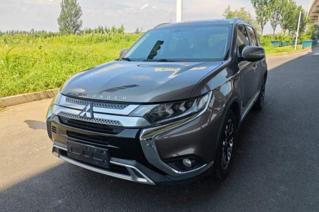 Used Mitsubishi Outlander 2020 2.4L 4x4 Zhi Xiang Edition 7-Seater
