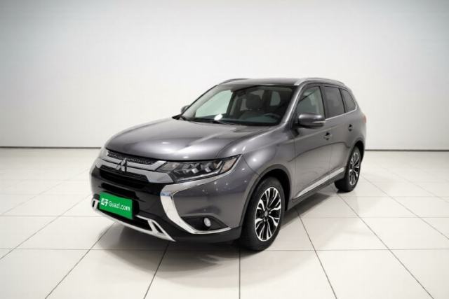 Mitsubishi Outlander 2020 2.4L 4x4 Zhi Xiang Edition 5 Seats с пробегом