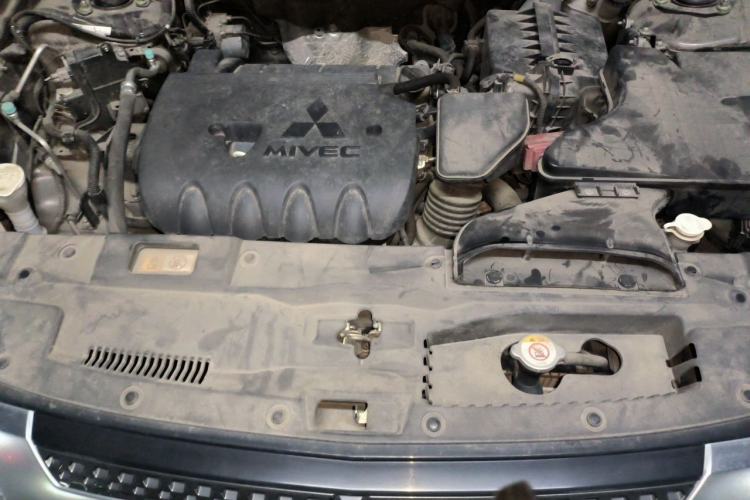 Used Mitsubishi Outlander 2020 2.4L 4x4 Zhi Xiang Edition 5 Seats Engine Bay