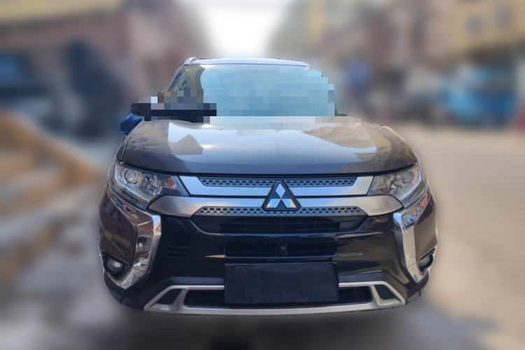 Used Mitsubishi Outlander 2020 2.0L Two-Wheel Drive Enjoyment Version 5 Seats Front