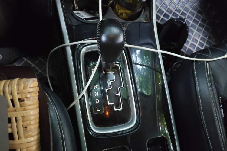 Used Mitsubishi Outlander 2020 2.4L 4x4 Zhi Xiang Edition 5 Seats Gear Lever