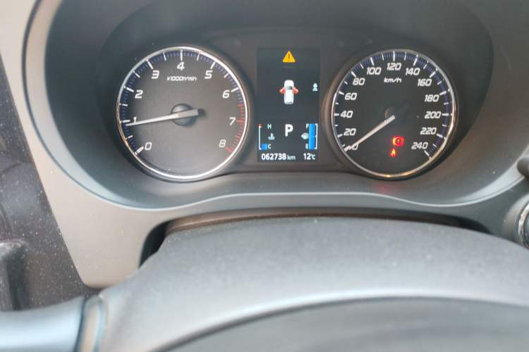 Used Mitsubishi Outlander 2020 2.0L Two-Wheel Drive Enjoyment Version 5 Seats Odometer Close Up