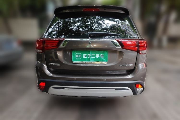 Used Mitsubishi Outlander 2020 2.4L 4x4 Zhi Xiang Edition 5 Seats Rear