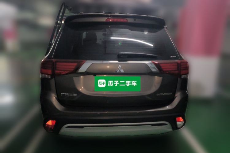 Used Mitsubishi Outlander 2020 2.4L 4x4 Zhi Xiang Edition 5 Seats Rear